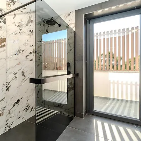 Suva Punta Elite By Guide Villa Vir