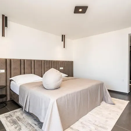 Villa Suva Punta Elite By Guide Vir