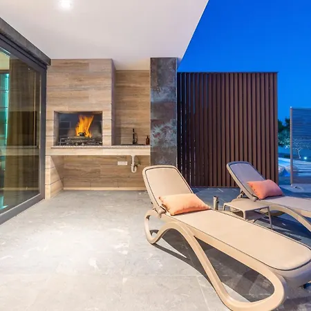 Suva Punta Elite By Guide Villa Vir