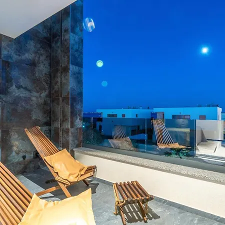Suva Punta Elite By Guide Villa *